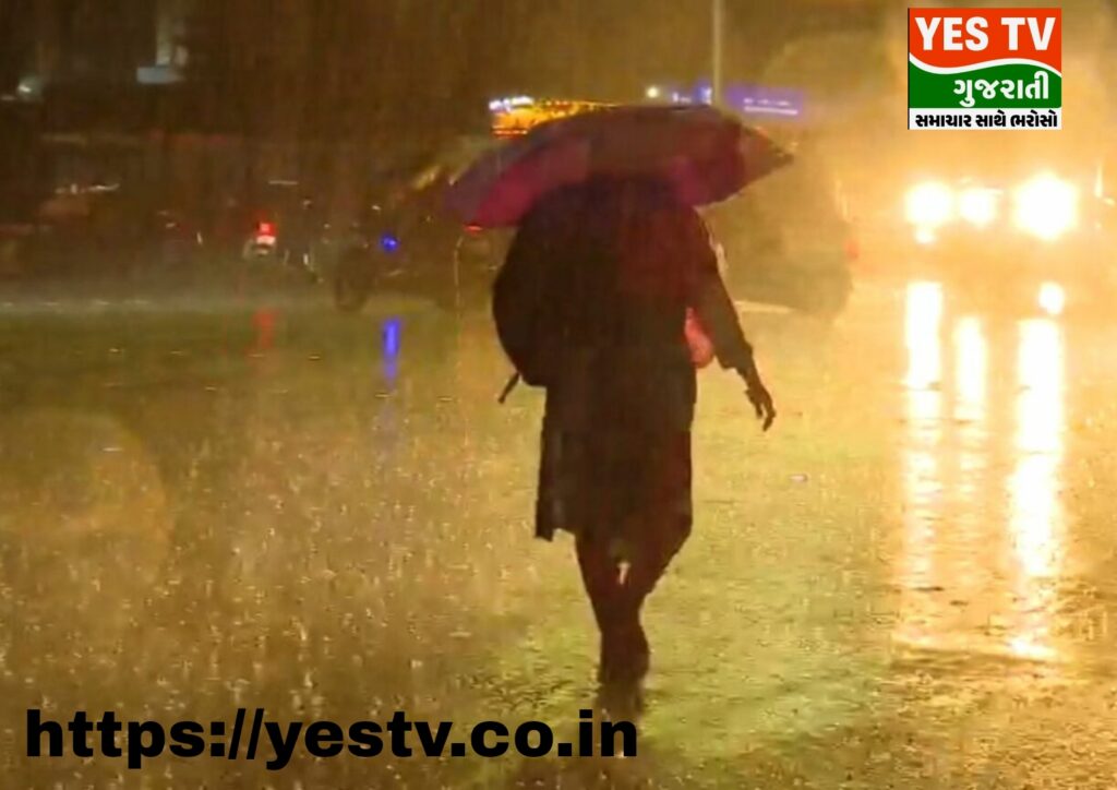 અમદાવાદમાં મોડી સાંજે મેઘરાજાની ધબધબાટી અમદાવાદમાં મોડી સાંજે મેઘરાજાની ધબધબાટી